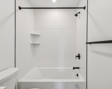325 Manville - Photo Thumbnail 20