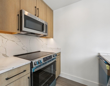 325 Manville - Photo Thumbnail 7