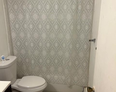 639 Wellwood Avenue - Photo Thumbnail 9