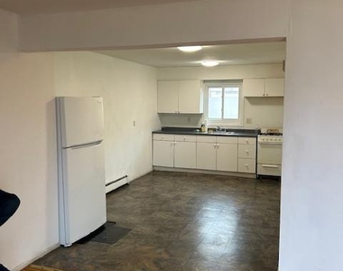 639 Wellwood Avenue - Photo Thumbnail 6