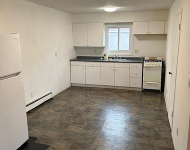 639 Wellwood Avenue - Photo Thumbnail 7