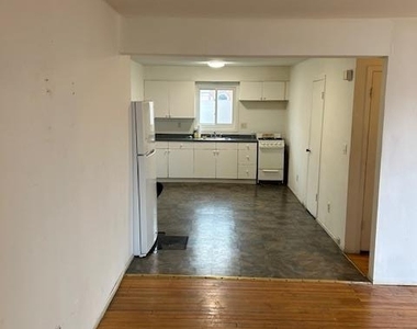 639 Wellwood Avenue - Photo Thumbnail 3