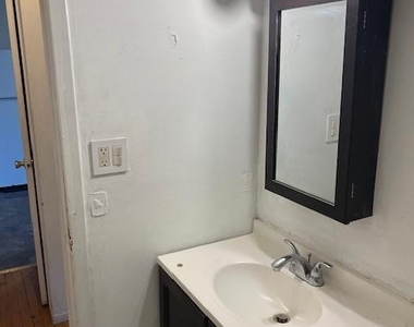 639 Wellwood Avenue - Photo Thumbnail 8