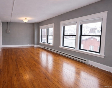 2 Raymond Avenue - Photo Thumbnail 2