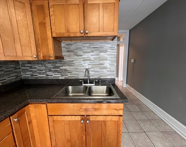2 Raymond Avenue - Photo Thumbnail 4