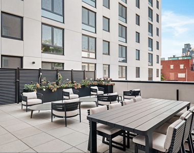 Sandford Street - Photo Thumbnail 14