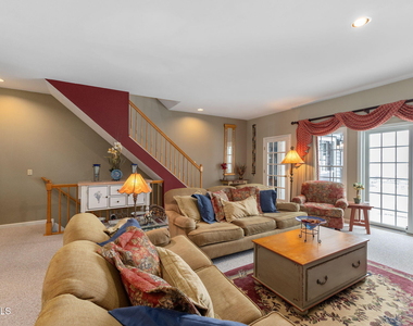 158 Kaydeross Park Road - Photo Thumbnail 8