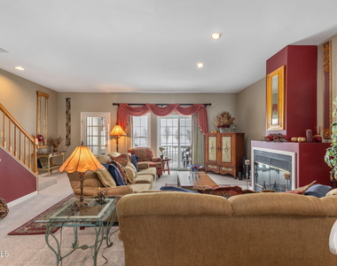 158 Kaydeross Park Road - Photo Thumbnail 12