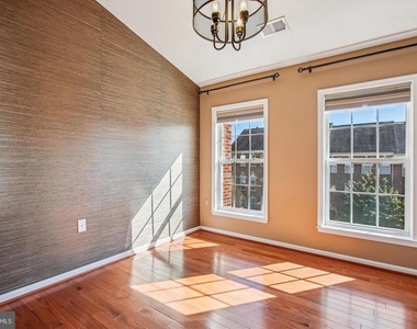 16368 Gangplank Lane - Photo Thumbnail 8
