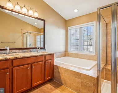 16368 Gangplank Lane - Photo Thumbnail 5