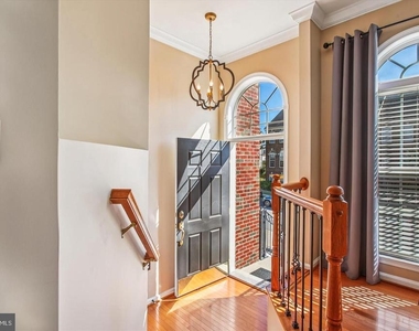 16368 Gangplank Lane - Photo Thumbnail 17