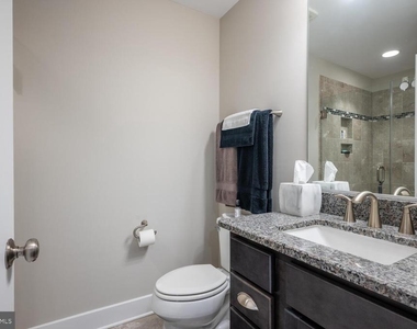 1126 N Stuart Street - Photo Thumbnail 49