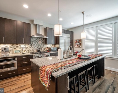 1126 N Stuart Street - Photo Thumbnail 37