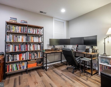 1126 N Stuart Street - Photo Thumbnail 25