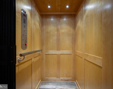 1126 N Stuart Street - Photo Thumbnail 16
