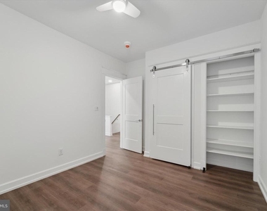 1049 W Lancaster Avenue - Photo Thumbnail 7