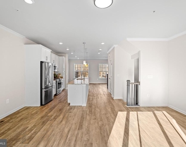 4711 Cherokee Street - Photo Thumbnail 5