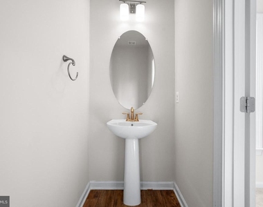 4711 Cherokee Street - Photo Thumbnail 10