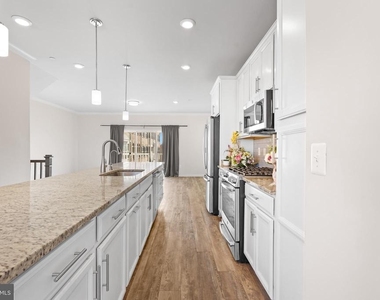 4711 Cherokee Street - Photo Thumbnail 7