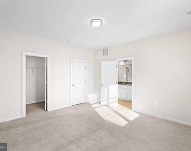 4711 Cherokee Street - Photo Thumbnail 12