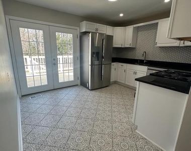 11160 Tippett Road - Photo Thumbnail 10