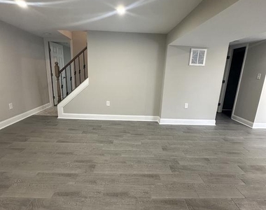 11160 Tippett Road - Photo Thumbnail 15