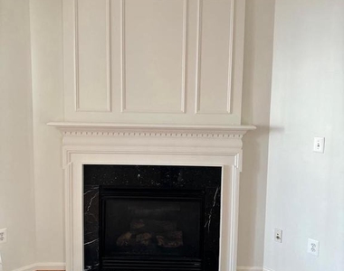 11516 Clairmont Terrace - Photo Thumbnail 4