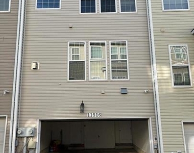 11516 Clairmont Terrace - Photo Thumbnail 7