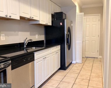 1246 Queen Street Ne - Photo Thumbnail 5