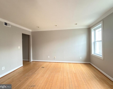 1246 Queen Street Ne - Photo Thumbnail 1