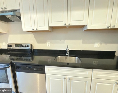 1246 Queen Street Ne - Photo Thumbnail 8