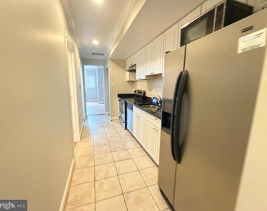 1246 Queen Street Ne - Photo Thumbnail 6