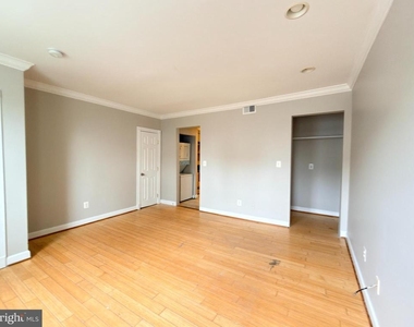 1246 Queen Street Ne - Photo Thumbnail 2