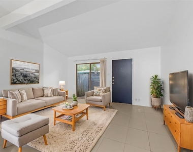 1907 Fairlawn Ln - Photo Thumbnail 1