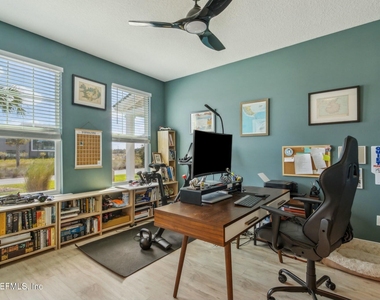 213 Daydream Avenue - Photo Thumbnail 18