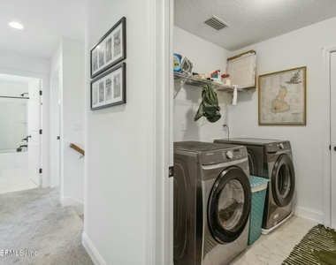 213 Daydream Avenue - Photo Thumbnail 31