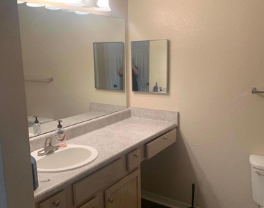 7800 Point Meadows Drive - Photo Thumbnail 18