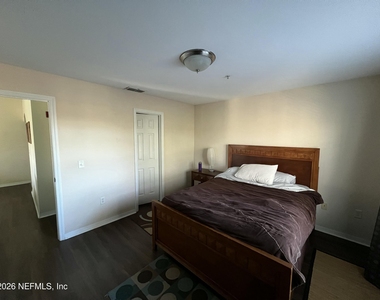 7800 Point Meadows Drive - Photo Thumbnail 21
