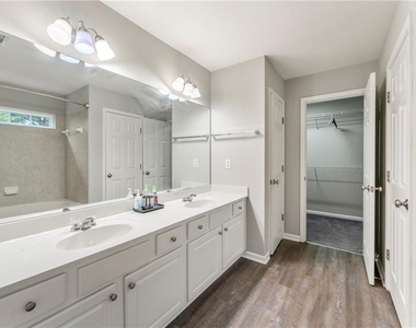 3218 Saville Street - Photo Thumbnail 6