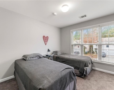 3218 Saville Street - Photo Thumbnail 9