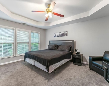 3218 Saville Street - Photo Thumbnail 7