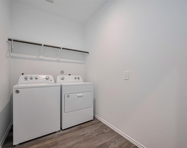 40434 Basalt Elm Road - Photo Thumbnail 14