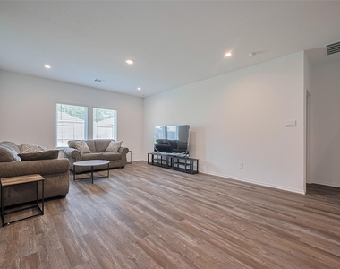 40434 Basalt Elm Road - Photo Thumbnail 5