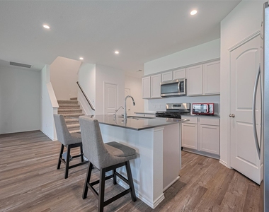 40434 Basalt Elm Road - Photo Thumbnail 10