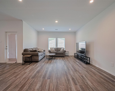40434 Basalt Elm Road - Photo Thumbnail 6