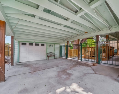 407 1/2 Fairbanks Street - Photo Thumbnail 21