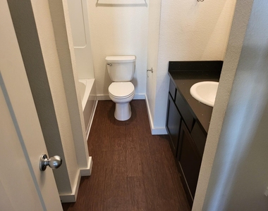 21155 Gosling Road - Photo Thumbnail 18