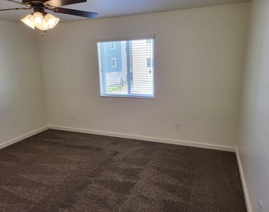 21155 Gosling Road - Photo Thumbnail 11