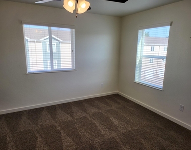 21155 Gosling Road - Photo Thumbnail 24