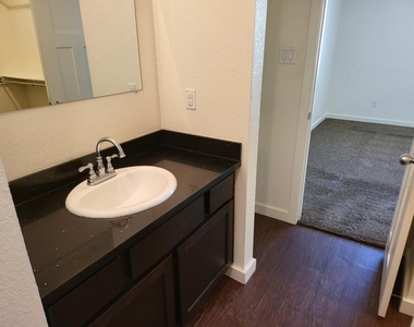 21155 Gosling Road - Photo Thumbnail 13